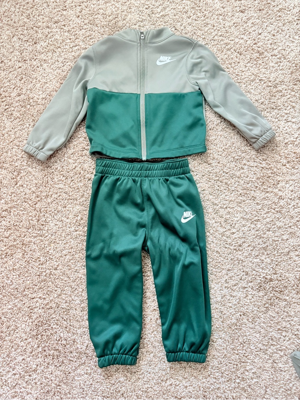 Nike Toddler Tricot Tracksuit Set Jacket & Pants Green 24M USED